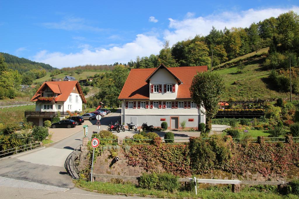 Hotel - Gasthof Blume Oppenau Kültér fotó