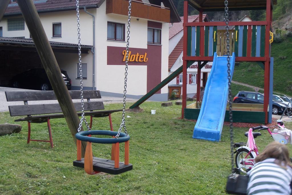Hotel - Gasthof Blume Oppenau Kültér fotó