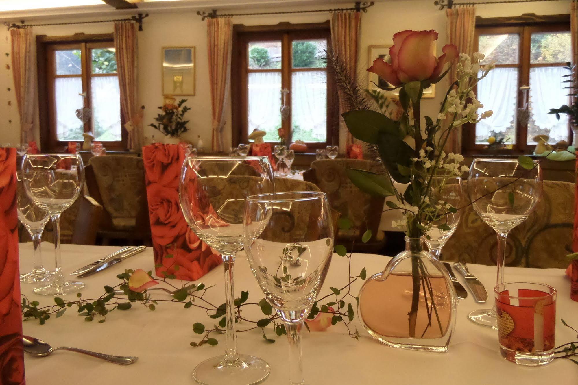 Hotel - Gasthof Blume Oppenau Kültér fotó